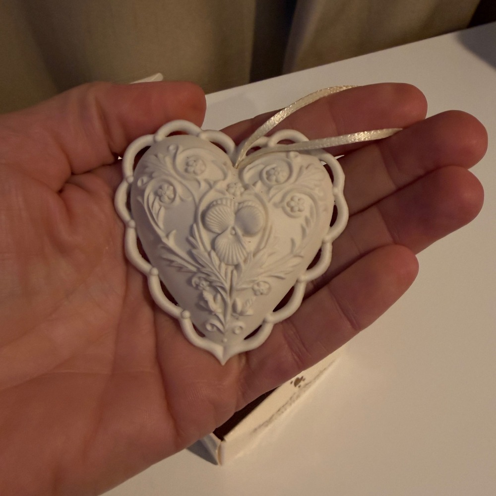 Margaret‎ Furlong From the Heart 1997 Bisque Porcelain Ornament HF-1 White Heart